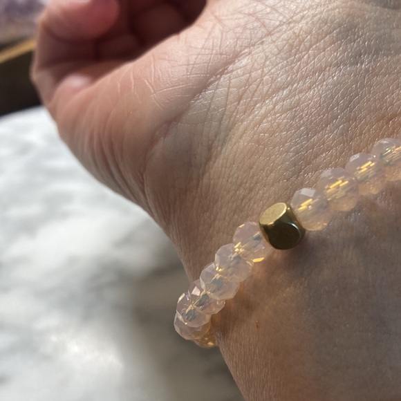 Rhodonite & pale pink Swarovski crystal bracelet - Picture 3 of 3